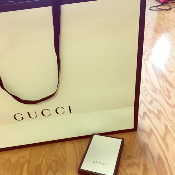 gucci store shopping bag